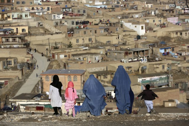 Talibani odlučili - nigde bez burke, kazna i za muškarce