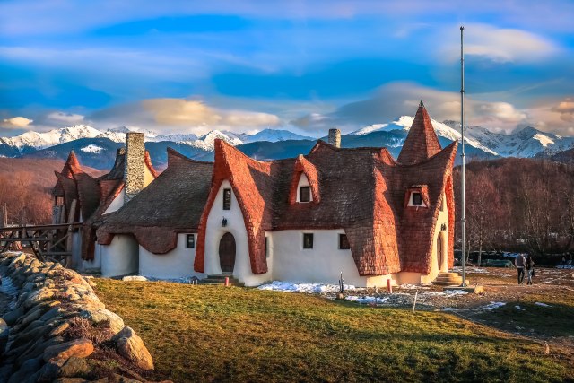 Svakog trenutka oèekujete Crvenkapu i Snežanu: Bajkovito selo u srcu Transilvanije FOTO