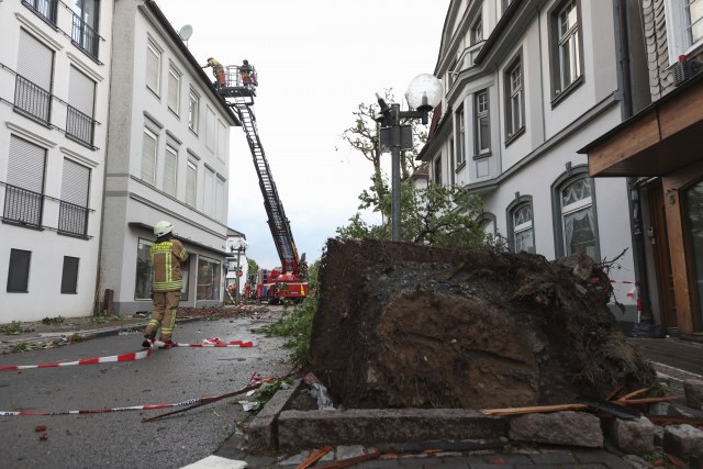 Tornado u Nemačkoj, povređeno 40 osoba VIDEO