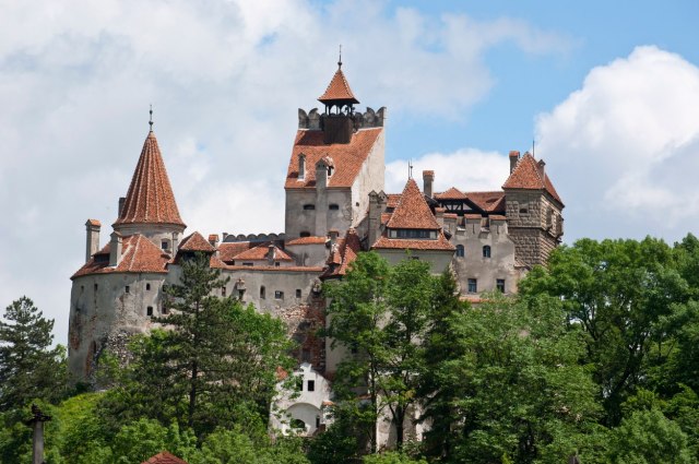Srbiji fali vampir-turizam: Rumuni na dvorcu Drakule zarade 2,5 miliona evra godišnje