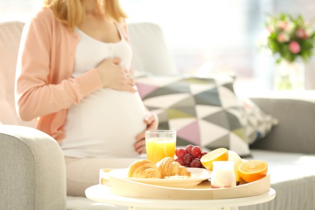 Stručnjaci napominju: Ovaj nutritijent je veoma važan za trudnice, a malo njih ga koristi