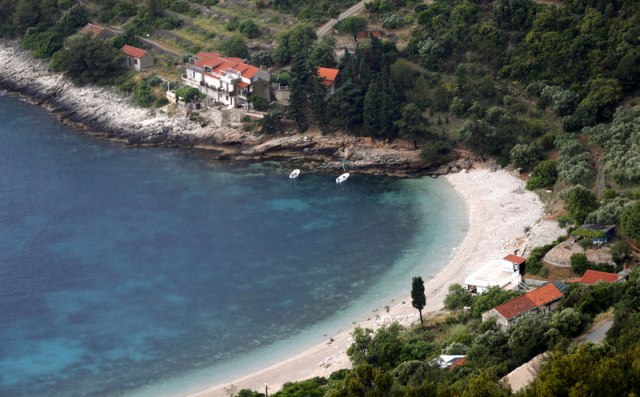 Hrvatskih 7 zadivljujućih skrivenih plaža garantuju potpuni mir