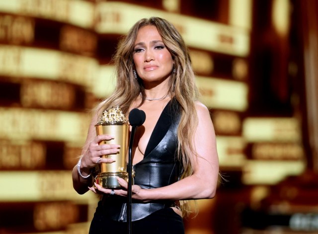 Uplakana Džej Lo progovorila: 