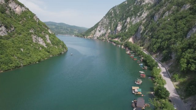 Za "srpskim Maldivima" vlada opšta pomama, smeštaj se rezerviše godinu dana unapred