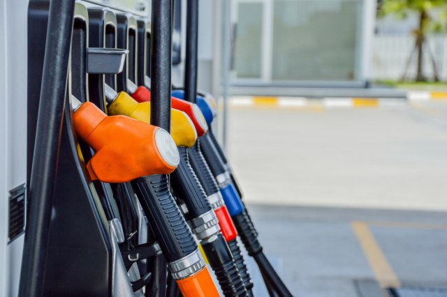 Litar benzina u Grèkoj preko 280 dinara; Makedonija više nije najjeftinija