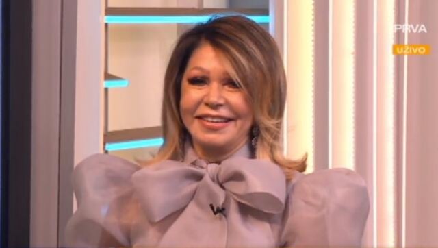 Neda Ukraden posetila RODNO MESTO gde je odrasla: Bazen i raskošni pogled (FOTO)