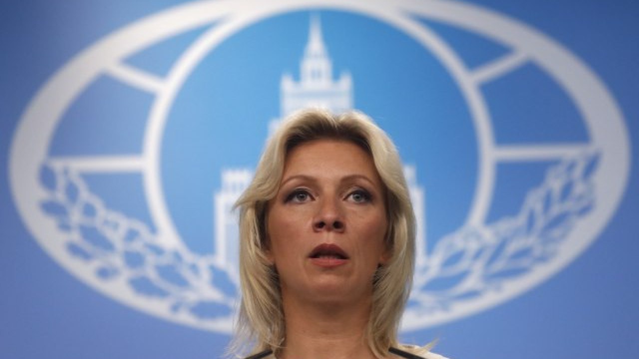 Privatan snimak Marije Zaharove dok jede jagode izazvao reakcije: Ovo je  sramotno VIDEO - - Komentari -Život - B92.net