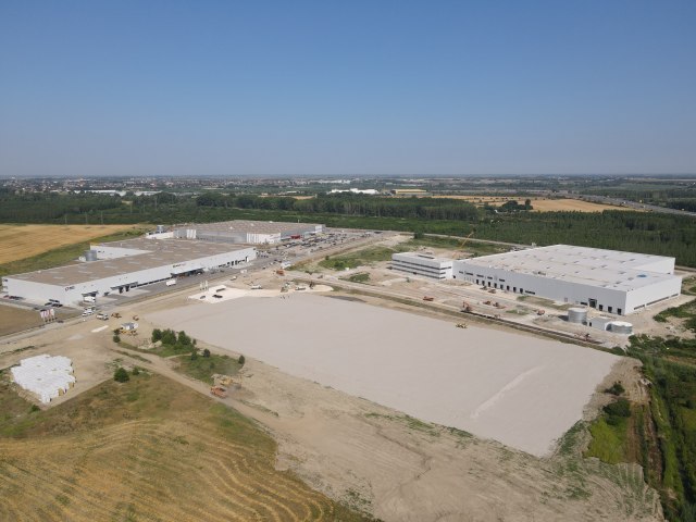 Poèela izgradnja nove fabrike "Nidek" u Novom Sadu FOTO