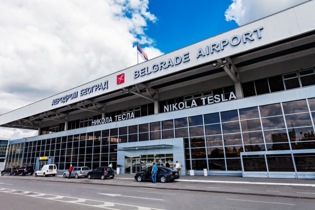 Prepreke pred let, stiglo upozorenje sa Aerodroma Nikola Tesla