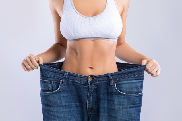 Pet navika koje će vam pomoći da se rešite viška masti na stomaku