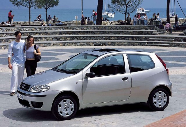 Jezivo: Vozio auto-putem u kontra smeru VIDEO