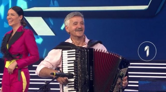 Bosanac POKAZAO kako izgledaju njegova SUPRUGA I SIN, a za to je imao dobar povod: Slavlje u njihovom domu (FOTO)