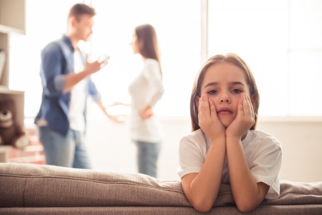 Godine dece su bitne kad se roditelji razvode; pomoć psihologa je preko potrebna