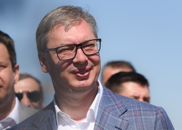 Vučić visits the works on the bridge over the Sava; 