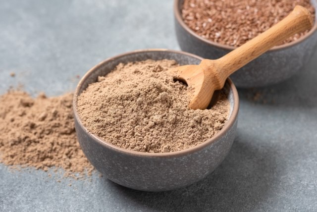 Kako OČISTITI CREVA lanenim brašnom: Metoda broj 1 koja ubrzava metabolizam i stanjuje stomak