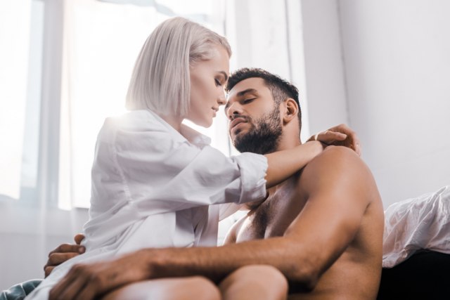 Šta znači kada partner dodirne vaše delove tela, koju poruku on želi da pošalje?