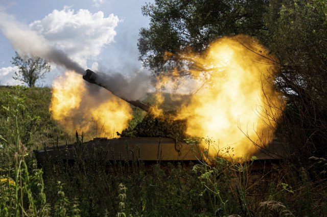 Rat – dan 159: Eksplozije u Hersonu i Nikolajevu; "Nastavlja se ofanziva"; Stiglo moæno oružje