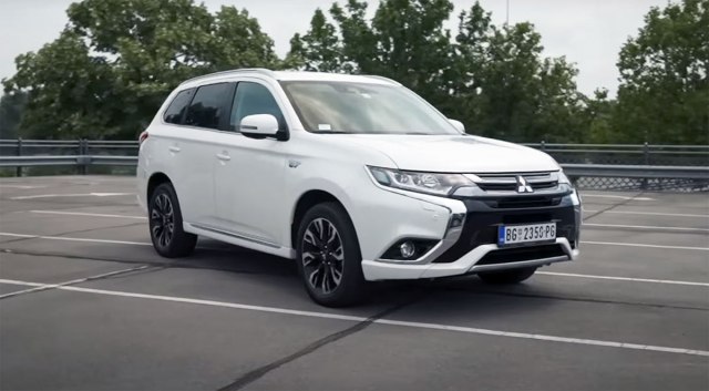 Test polovnjaka: Mitsubishi Outlander PHEV – tri motora, a mala potrošnja VIDEO