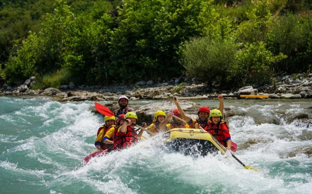 Rafting Tarom - adrenalinska injekcija za sva čula