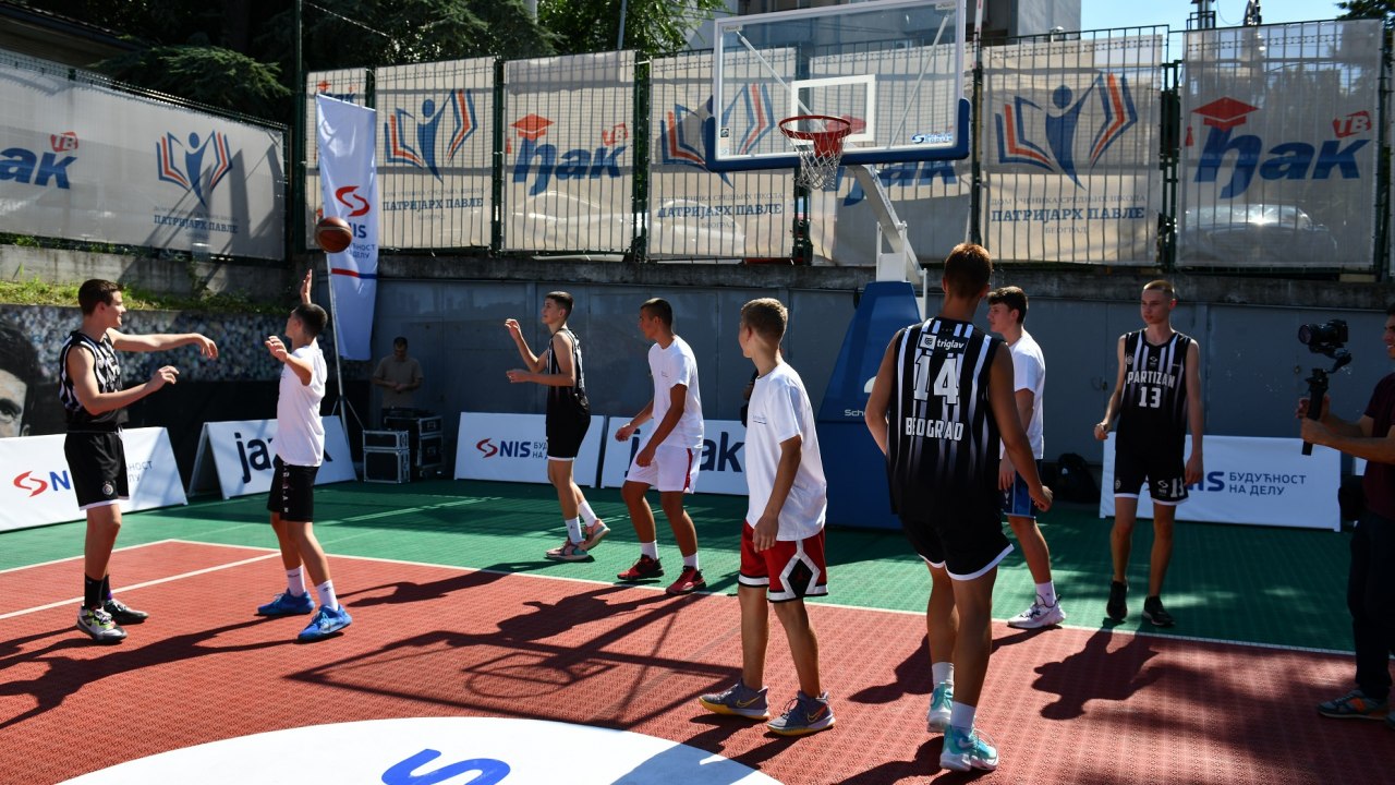 NIS anche quest’anno con il campo per bambini “La Serbia ti chiama”;  Lo sport riunisce i bambini del Kosovo e Metohija, della regione e della diaspora