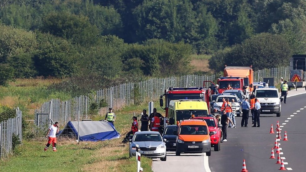 Saobraæajne nesreæe, Hrvatska: Prevrnuo se autobus kod Varaždina, poginulo 12 putnika