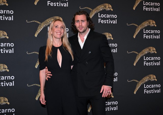 Sa 19 godina OŽENIO 24 GODINE STARIJU REDITELJKU - Čim ju je ugledao, znao je da je ona TA: Ljubavna priča Arona i Samante Tejlor-Džonson