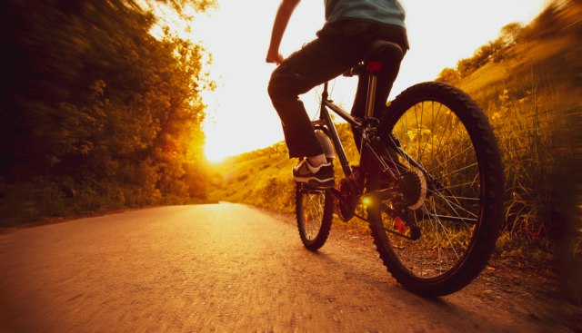 Biciklom na Ostrog – maloletni Jakša sam 
