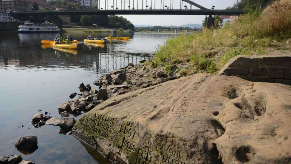 Klimatske promene: Suša otkrila "kamenje gladi&#x201d; sa zastrašujuæim porukama u koritima evropskih reka