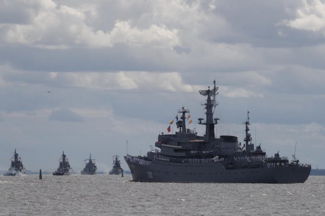 "Ruski ratni brodovi ušli u Jadransko more"; Hrvatska: "Pratimo situaciju"