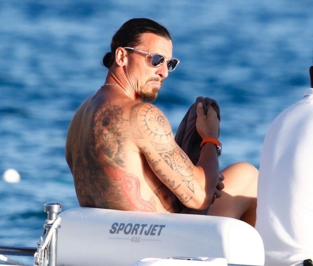 Odavno ih nismo videli: Zlatan Ibrahimović u senci supruge FOTO