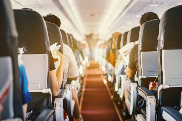 A nije toalet: Stjuardesa otkrila najprljavije mesto u avionu VIDEO