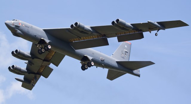 Ostareli B-52 dobija 