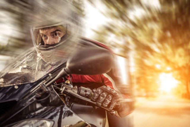 Snimao sebe kako vozi 292 km/h u tunelu – ide u zatvor i ostaje doživotno bez vozačke