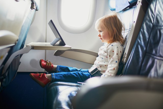 Ne može da istrpi plač dece, pa pozvala na uvođenje letova samo za odrasle: 
