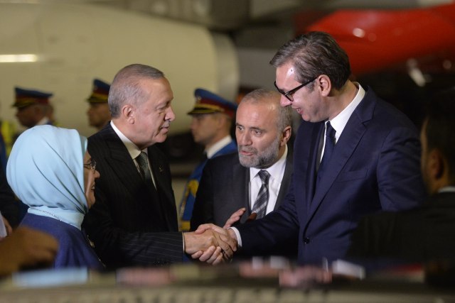 Erdogan landed in Belgrade; Vuèiæ welcomed him: "Welcome, dear friend" PHOTO/VIDEO