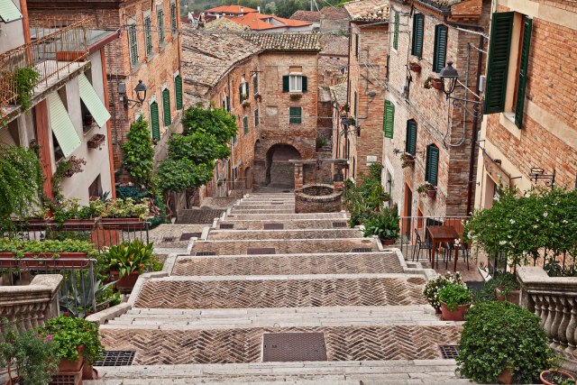 Jedno od najlepših mesta u Italiji nazivaju "selom ludih ljudi" FOTO