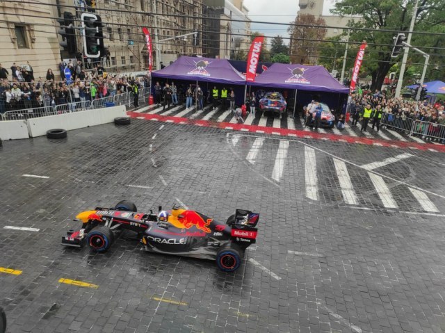 David Coulthard flew around Belgrade VIDEO