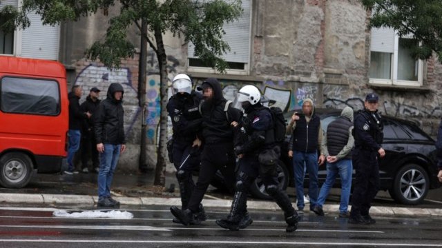 Police cordons secure the main intersections, Belgrade in collapse; the march started - Vimarsana News