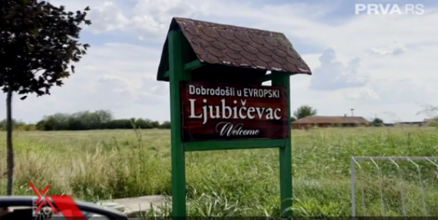 DINASTIJA NA SRPSKI NAČIN! U kuće u ovom selu ulagani su milioni, a neki od malobrojnih stanovnika danas kažu: Sad se kajem... (VIDEO)