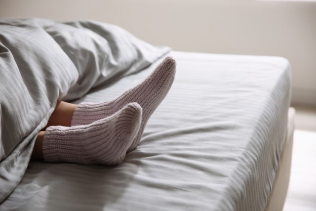 Kako spavanje u èarapama tokom hladnog perioda utièe na organizam?