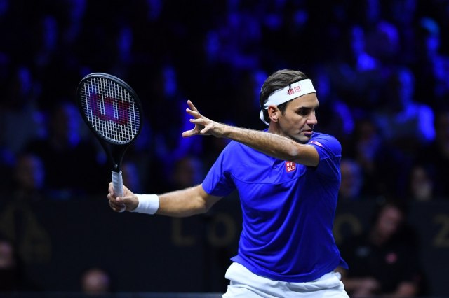 Federer odigrao nestvaran poen – svi su ostali u èudu VIDEO