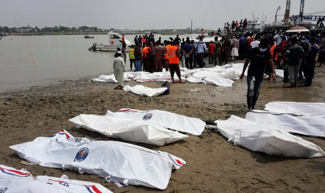 Potonuo brod krcat ljudima: Najmanje 23 žrtve
