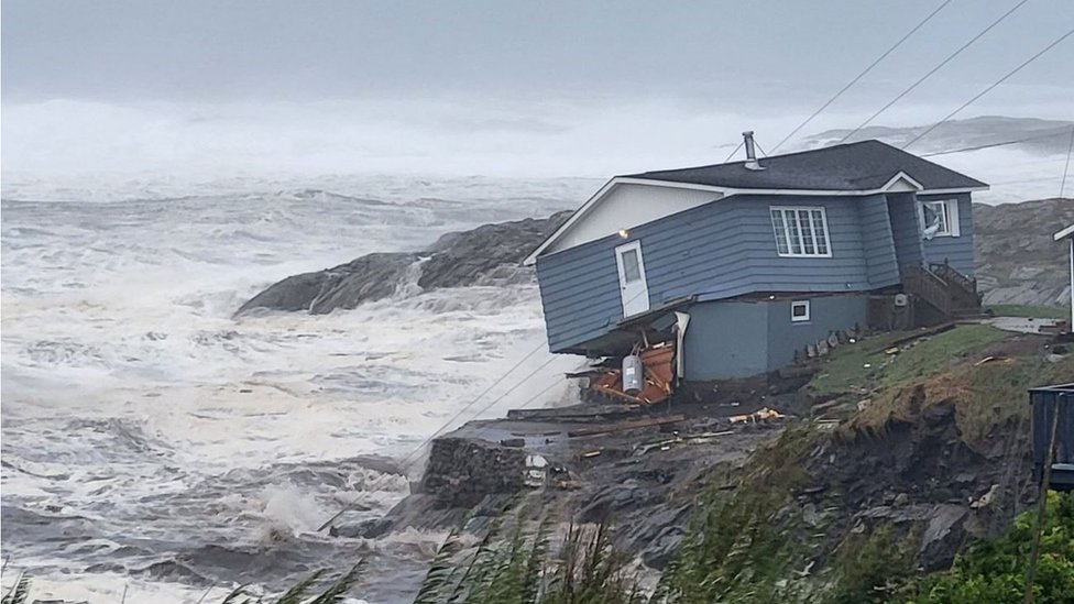 Prirodne katastrofe i Kanada: Oluja Fiona nosi kuæe, takvo nevreme "dosad nije zabeleženo", kažu iz policije