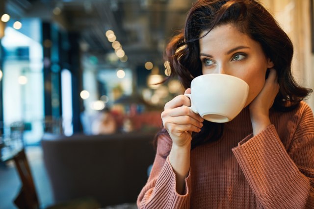 Kafa utiče na hormone i menstruaciju; 