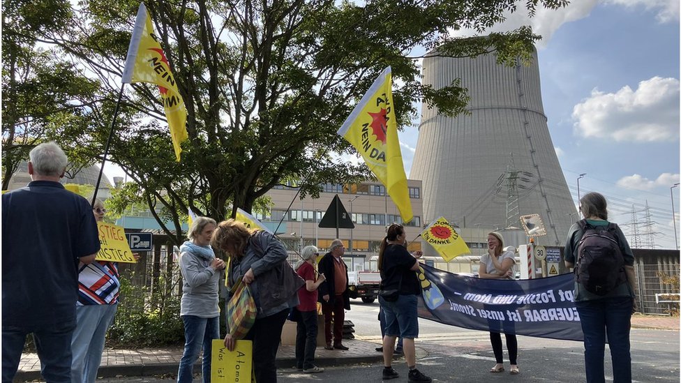 Demonstranti u Nemaèkoj zahtevaju od vlade da prekine nuklearne sporazume sa Rusijom/Vladimir Slivyak