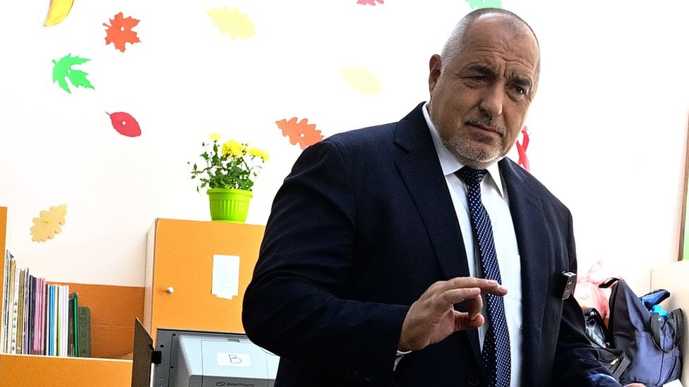 Stranka Bojka Borisova pobedila u Bugarskoj, ali put do vlade je komplikovan