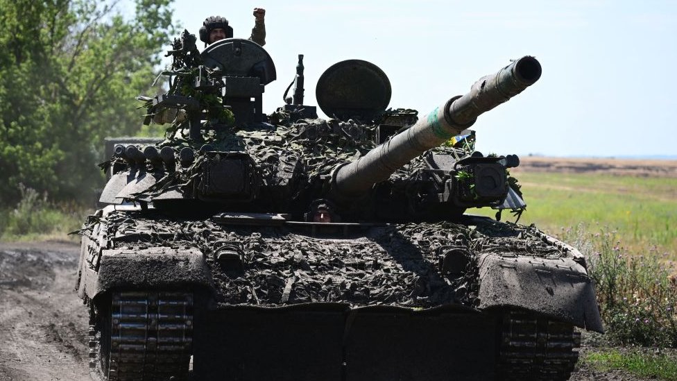Ukrajina i Rusija: U Èeškoj skupili novac u kampanji "Poklon Putinu" - kupuju tenk ukrajinskoj vojsci