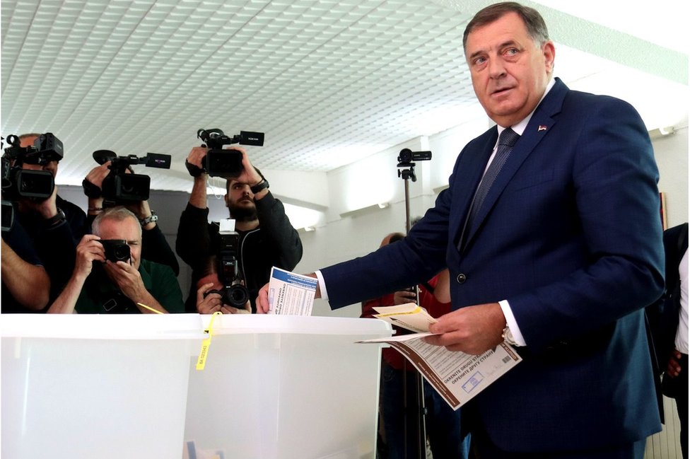 Milorad Dodik glasa na izborima u BiH/ALEKSANDAR GOLIC/EPA-EFE/REX/Shutterstock