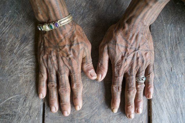 Nekada samo ku*ve i mornari, danas skoro svi: Tetovaže su "terale" demone i starije su od Hrista