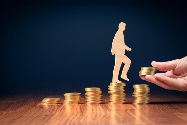 Najavljena jednokratna pomoć mladima i povećanje penzija